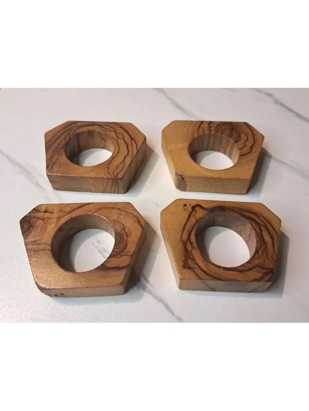 Vintage Set of 4 Solid Faceted, Square-Faced Natural Grain Wood Napkin Rings